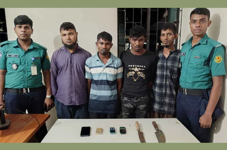 মিরপুরে ডাকাতির প্রস্তুতিকালে অস্ত্রসহ গ্রেফতার ৪